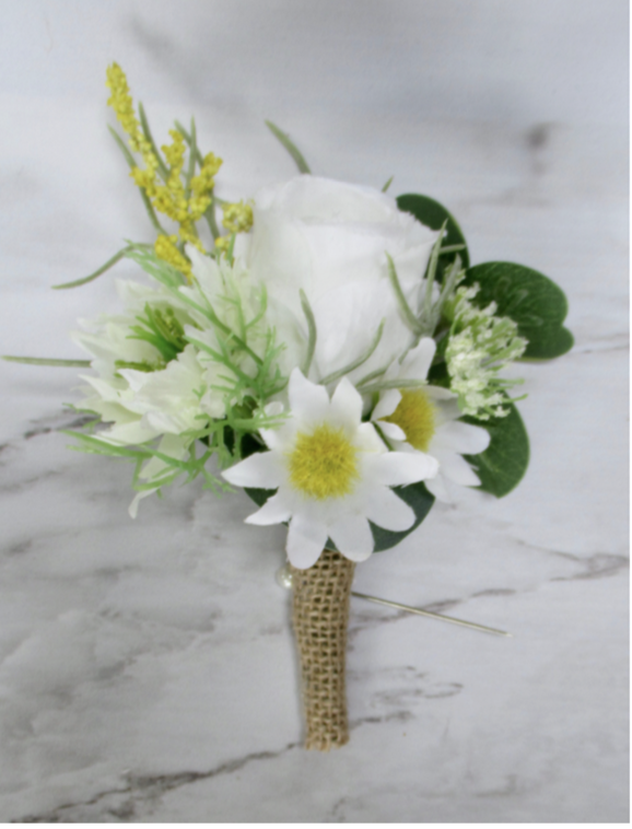 rustic wild flower buttonhole, daisy buttonhole